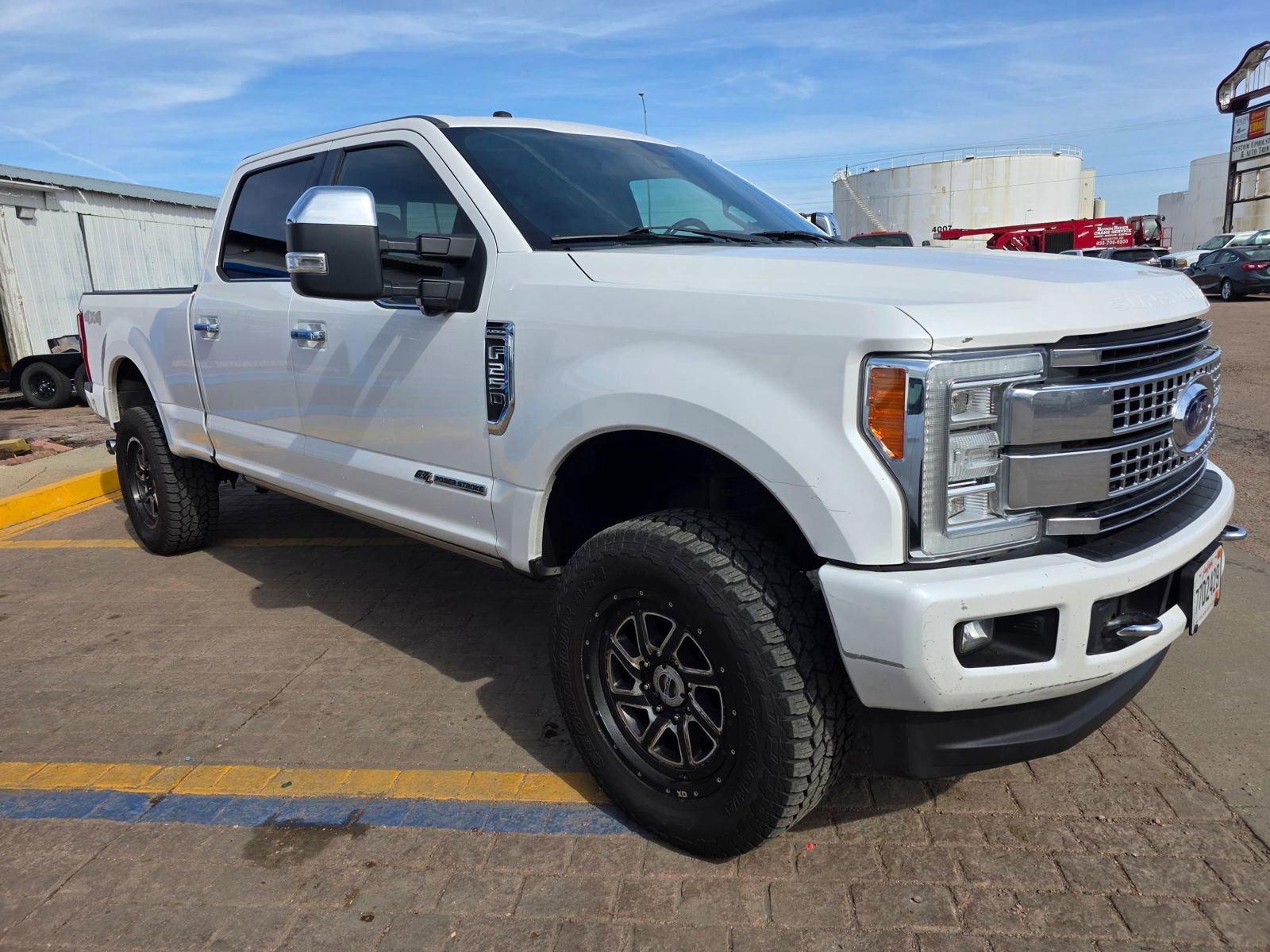 Used 2018 Ford F250 Platinum w/ Platinum Ultimate Package AWD/4WD image 3