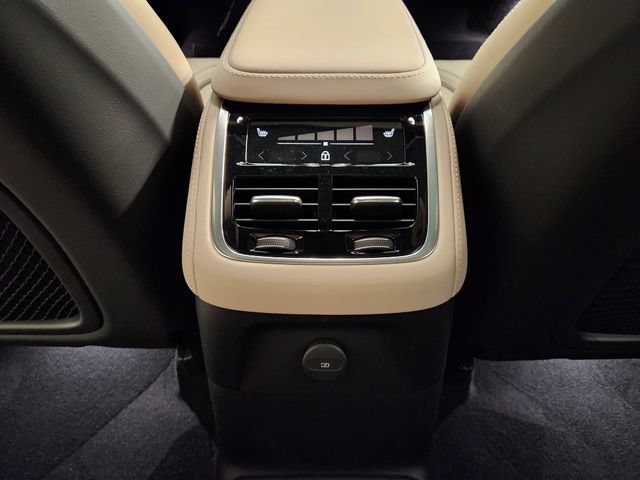 New 2026 Volvo XC90 T8 Ultra w/ Protection Package Premier AWD/4WD image 31