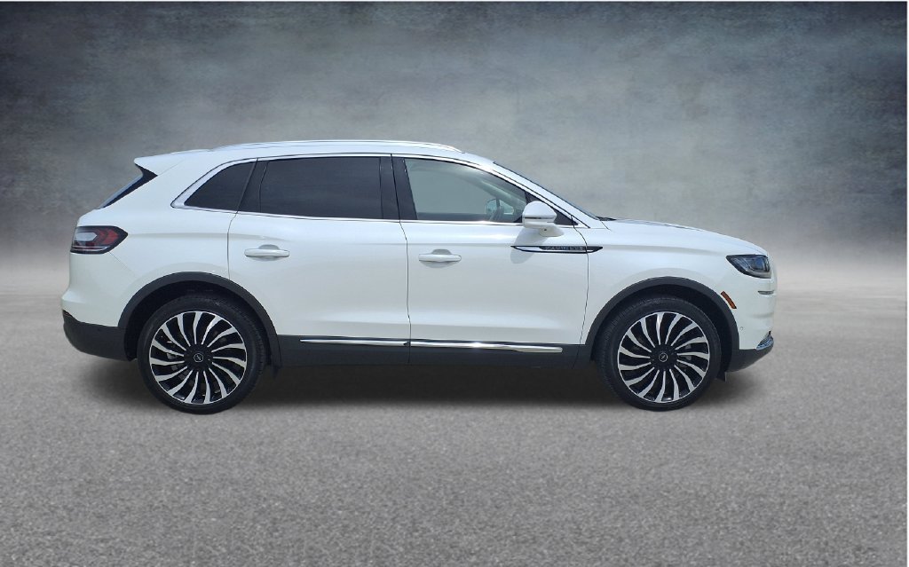 Used 2023 Lincoln Nautilus Black Label AWD/4WD image 8