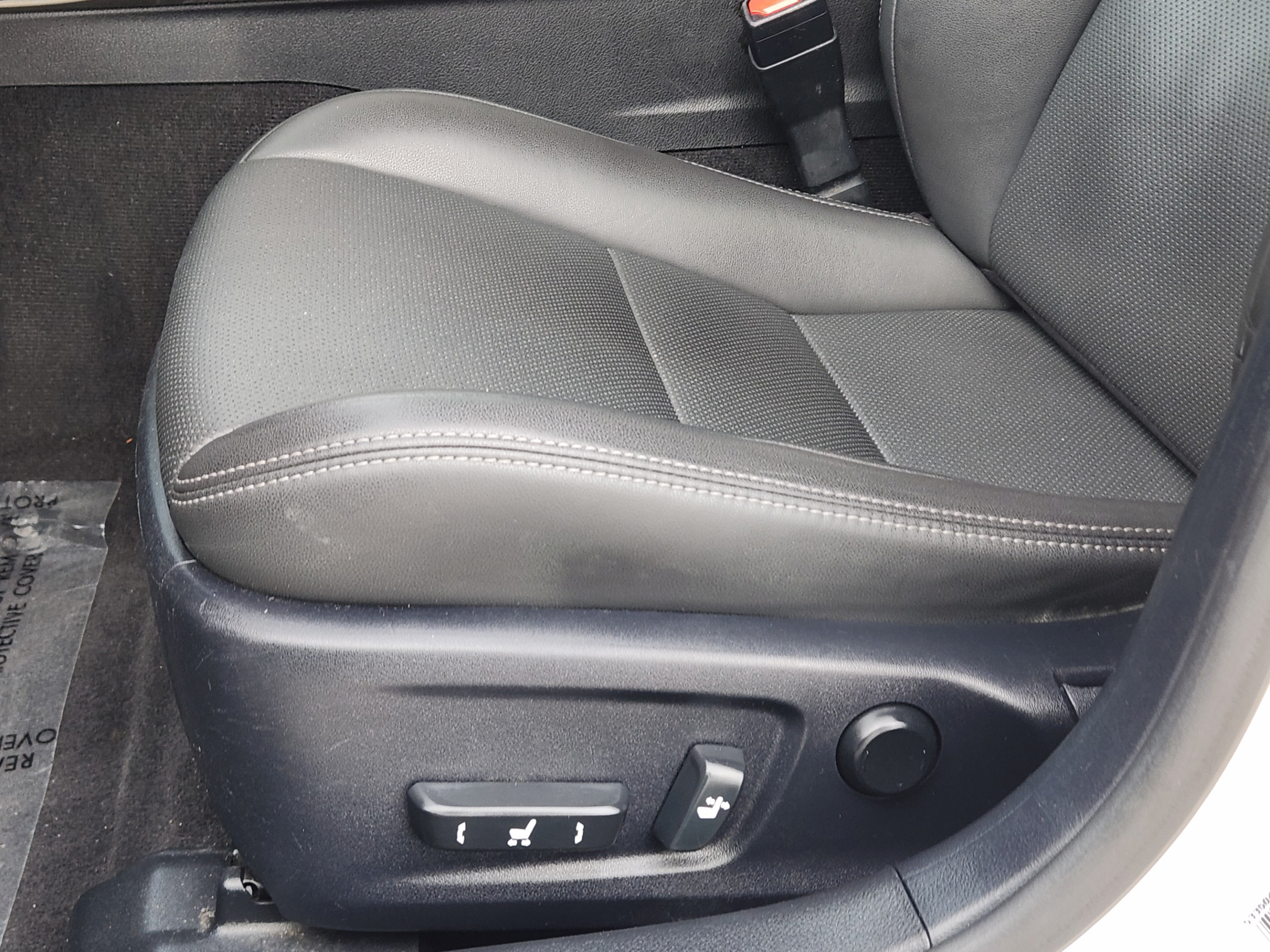 Used 2017 Lexus IS 200t RWD image 21