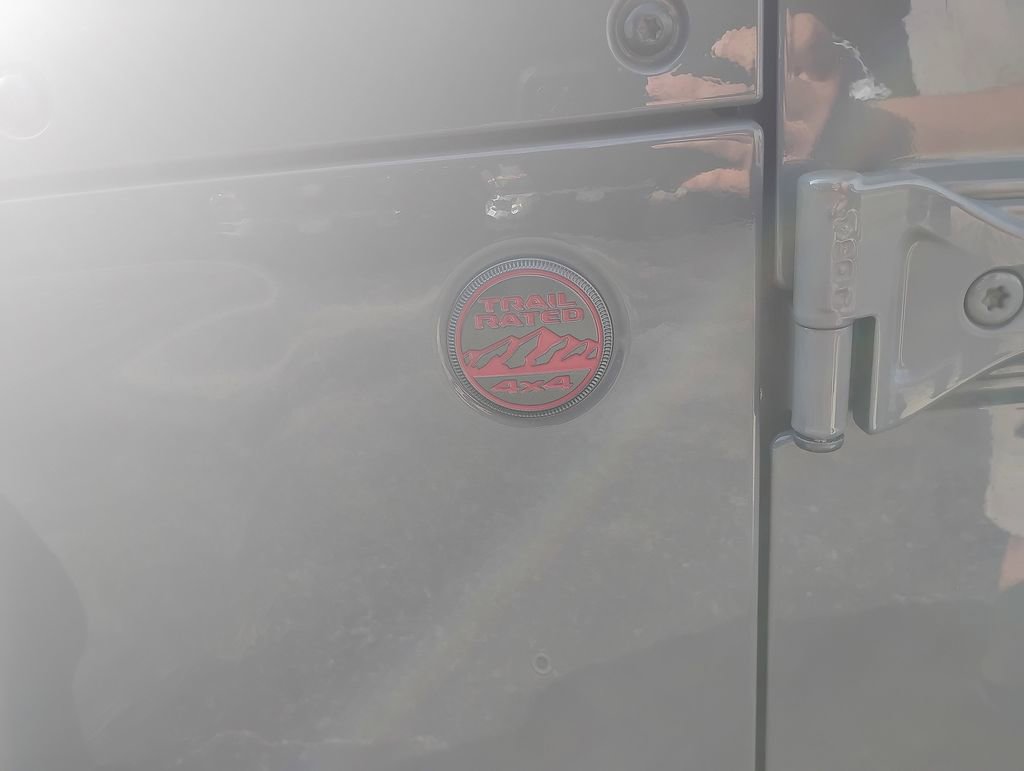 Used 2022 Jeep Wrangler Unlimited Rubicon w/ Cold Weather Group image 11