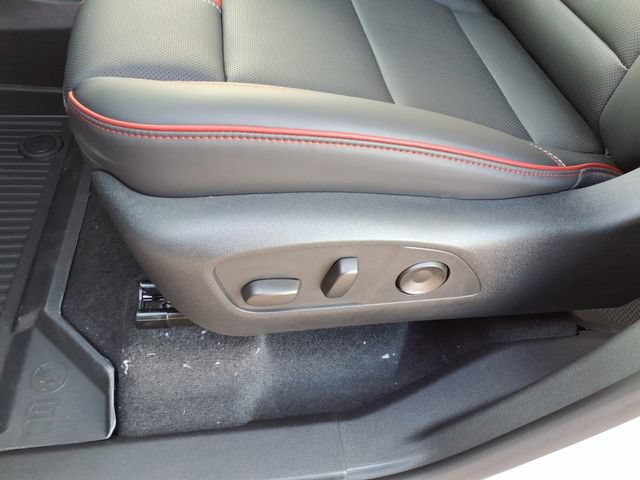 New 2027 Chevrolet Traverse RS w/ LPO, Floor Liner Package AWD/4WD image 7