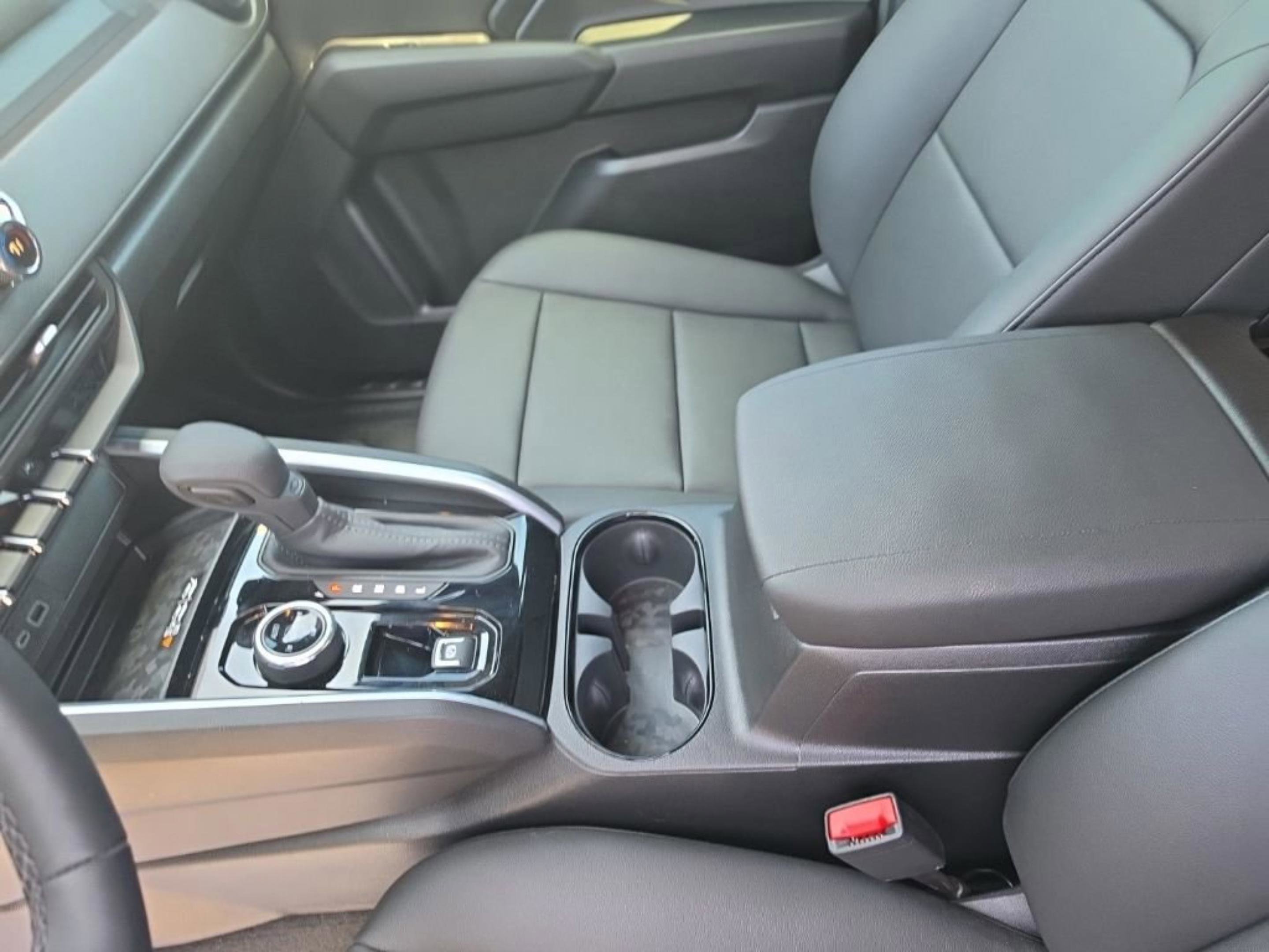 Used 2026 Chevrolet Colorado Trail Boss AWD/4WD image 18