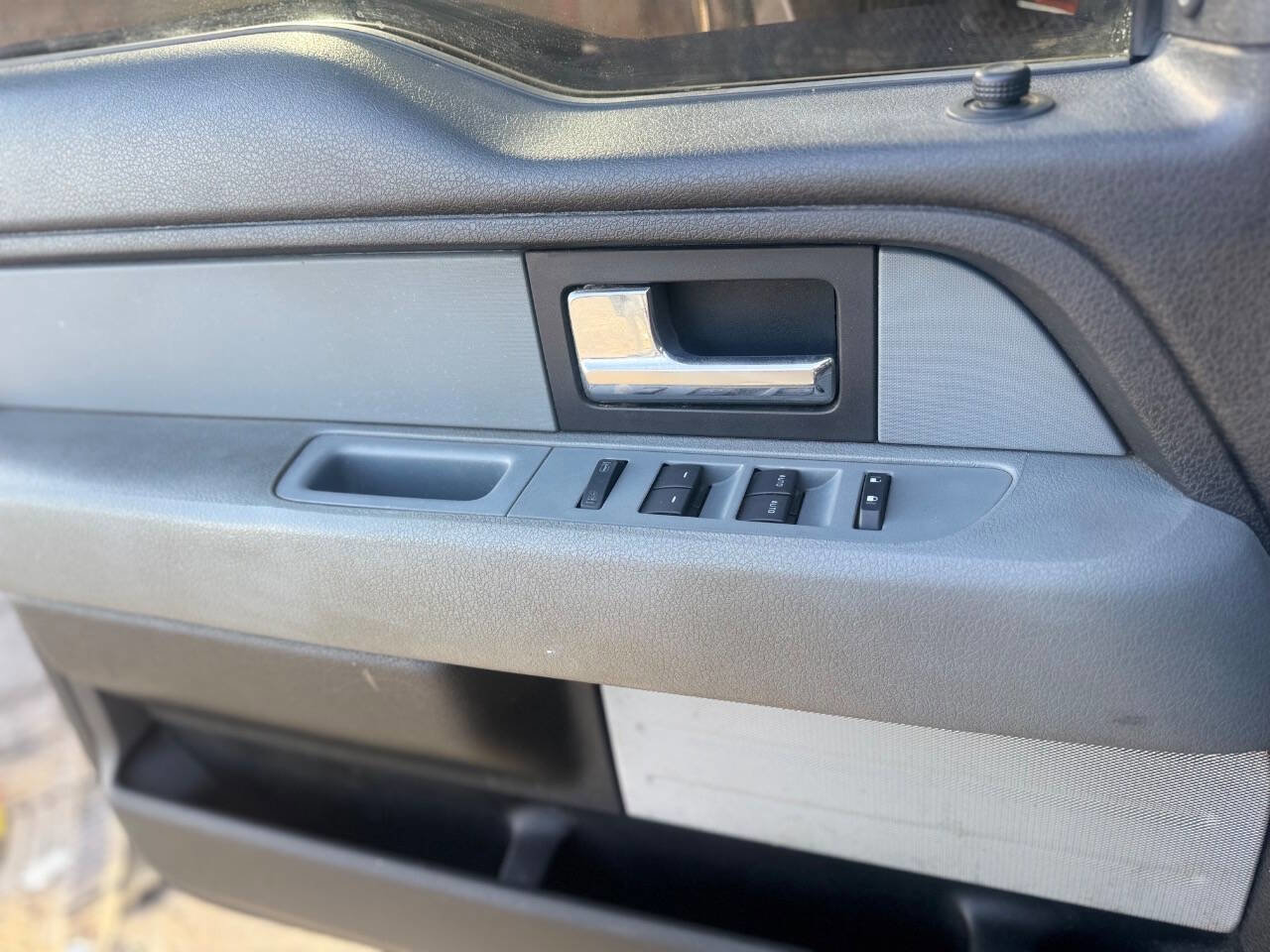 Used 2013 Ford F150 XLT w/ Luxury Equipment Group image 20