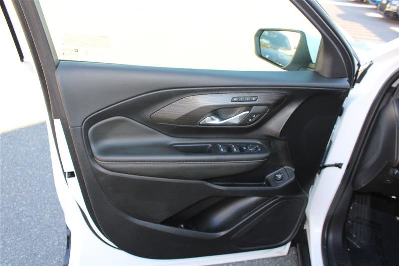 Used 2024 GMC Terrain SLT image 10