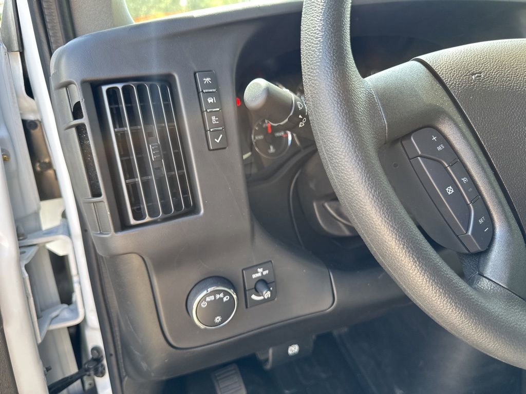 New 2025 Chevrolet Express 2500 w/ Communications Package image 9