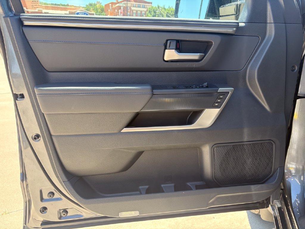 New 2026 Toyota Tundra Platinum w/ TRD Off-Road Package AWD/4WD image 20