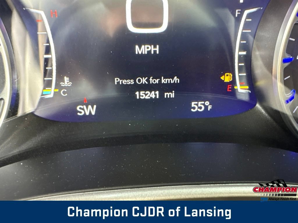 Used 2025 Chrysler Pacifica Select FWD image 23