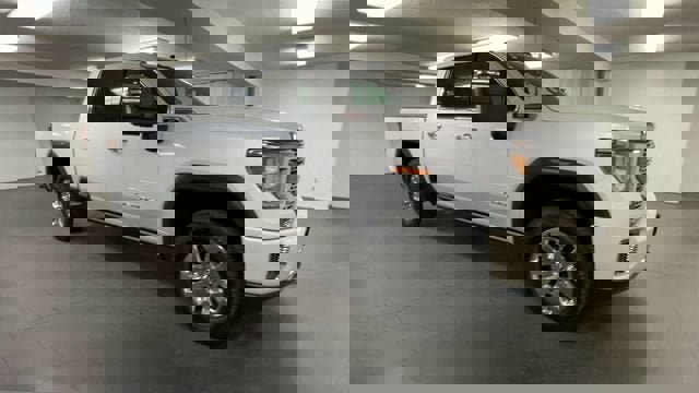 Certified 2022 GMC Sierra 2500 Denali w/ Denali Ultimate Package image 2