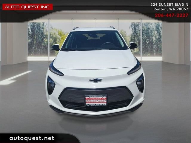 Used 2023 Chevrolet Bolt EUV LT w/ Driver Confidence Package FWD image 2
