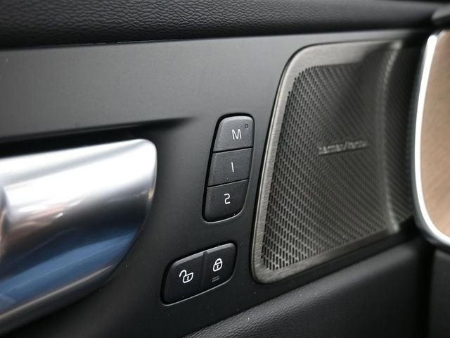 New 2026 Volvo XC60 B5 Plus w/ Protection Package Premier image 30