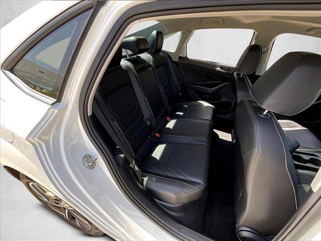 Used 2024 Volkswagen Jetta SEL FWD image 25
