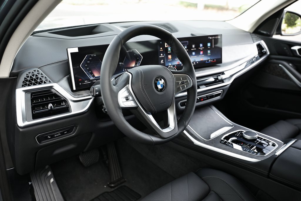 New 2026 BMW X7 xDrive40i w/ Premium Package image 18