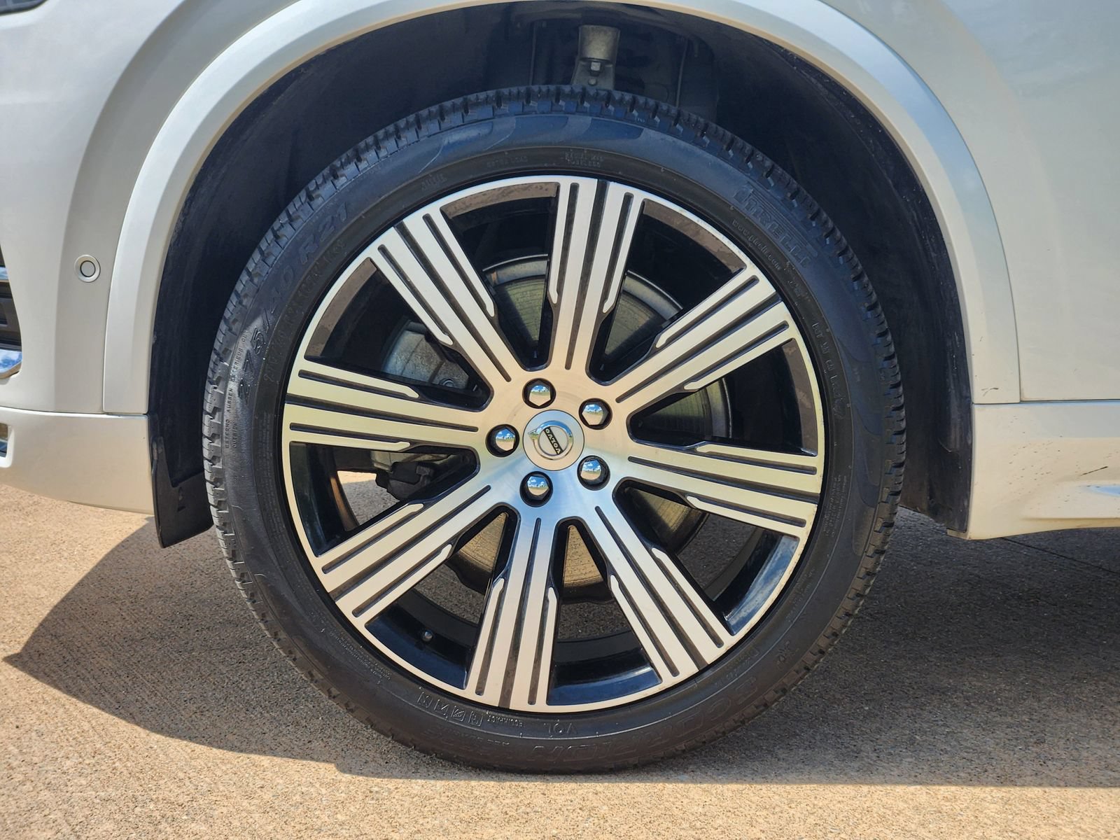 Used 2023 Volvo XC90 B6 Ultimate w/ Protection Package Premier AWD/4WD image 14