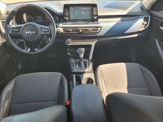 Used 2023 Kia Seltos S image 14