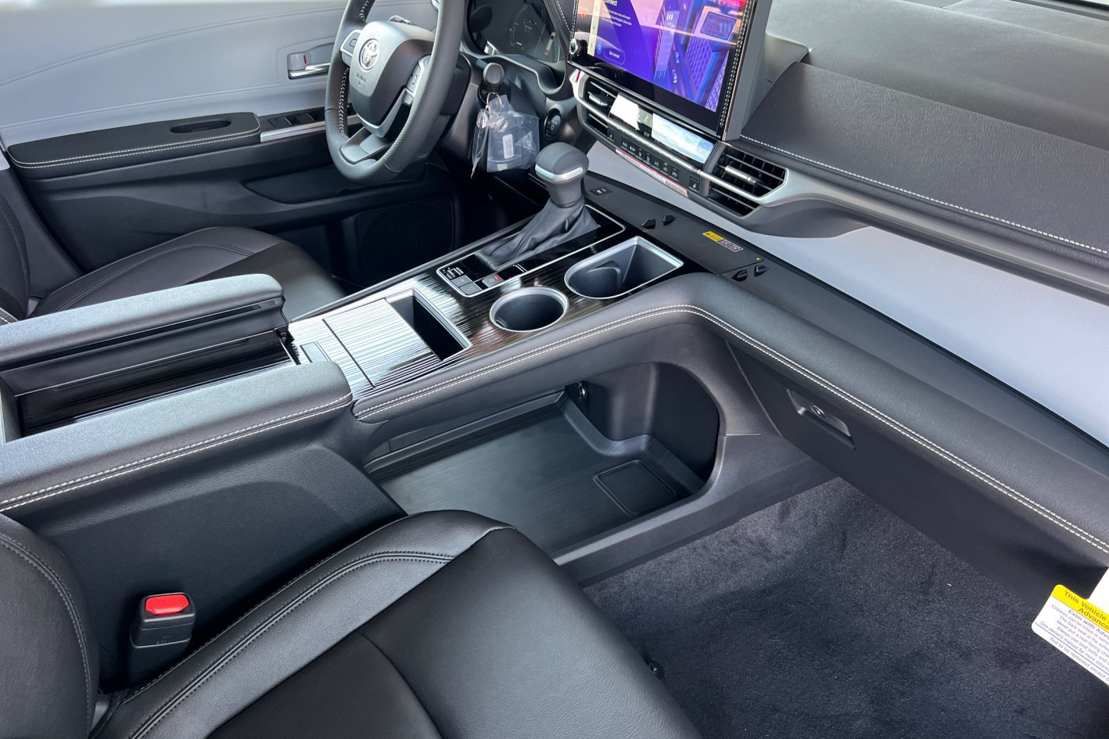 New 2026 Toyota Sienna XSE AWD/4WD image 20