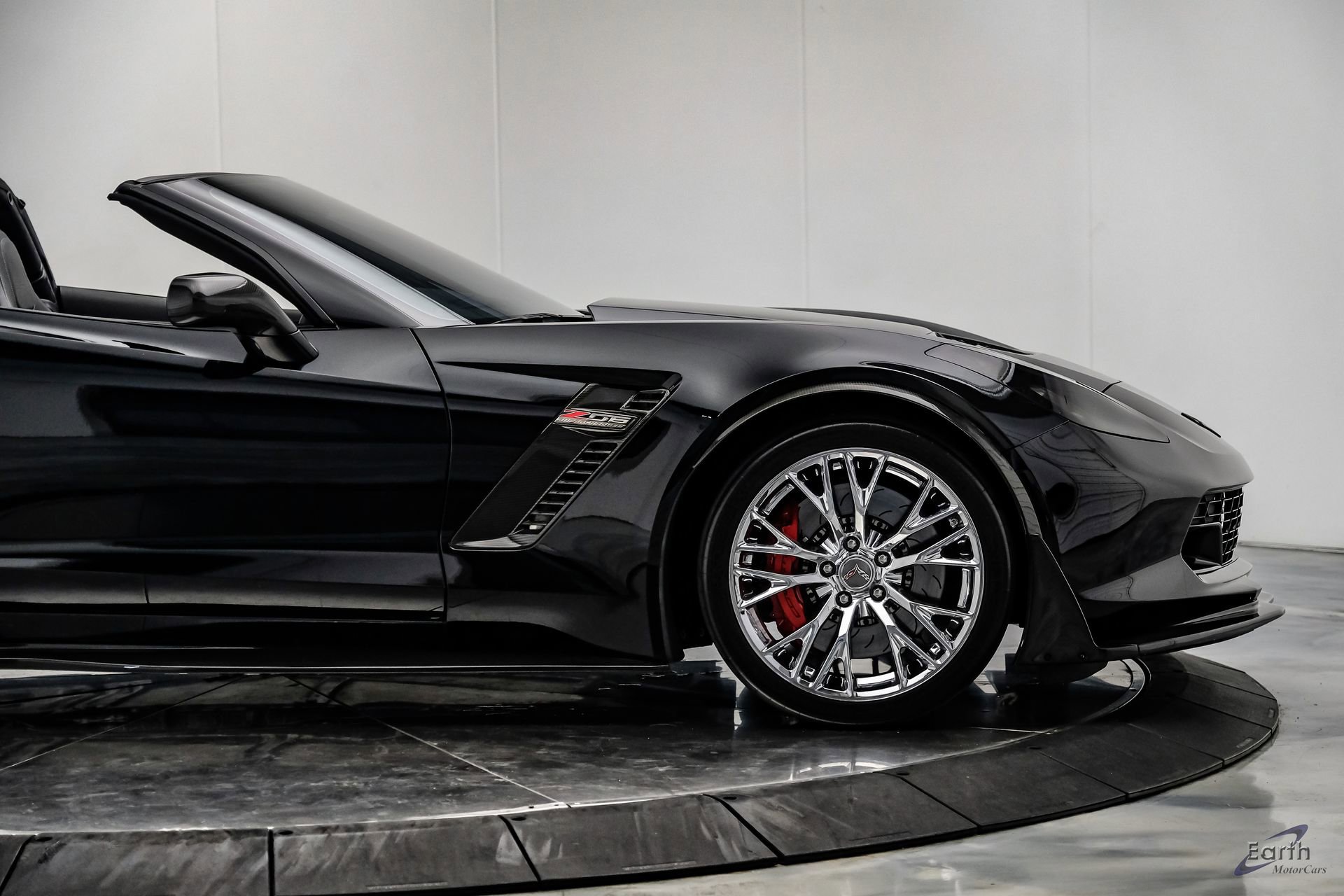 Used 2015 Chevrolet Corvette Z06 w/ 3LZ Preferred Equipment Group image 29