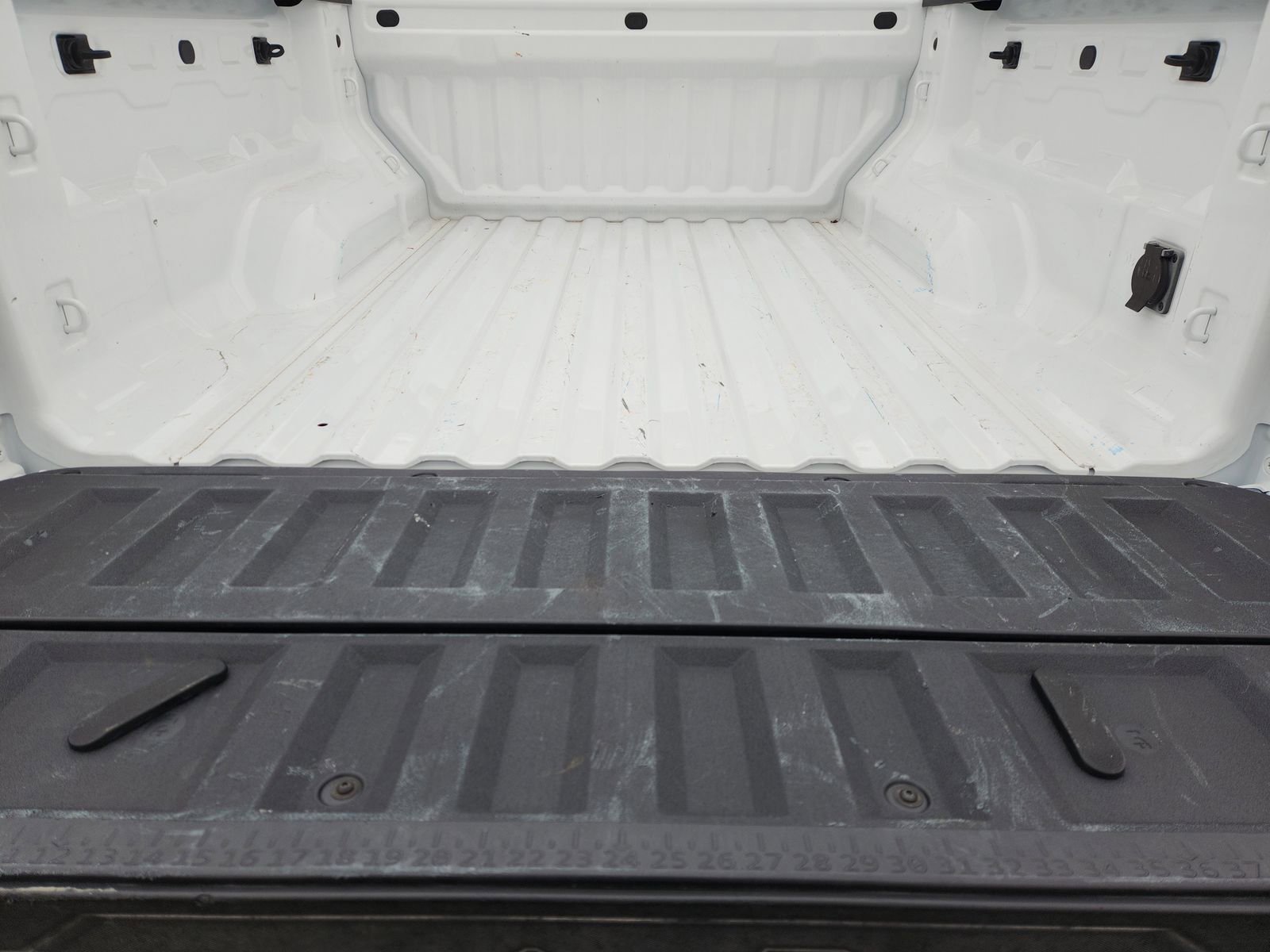 New 2025 GMC Canyon Elevation w/ Convenience Package image 35