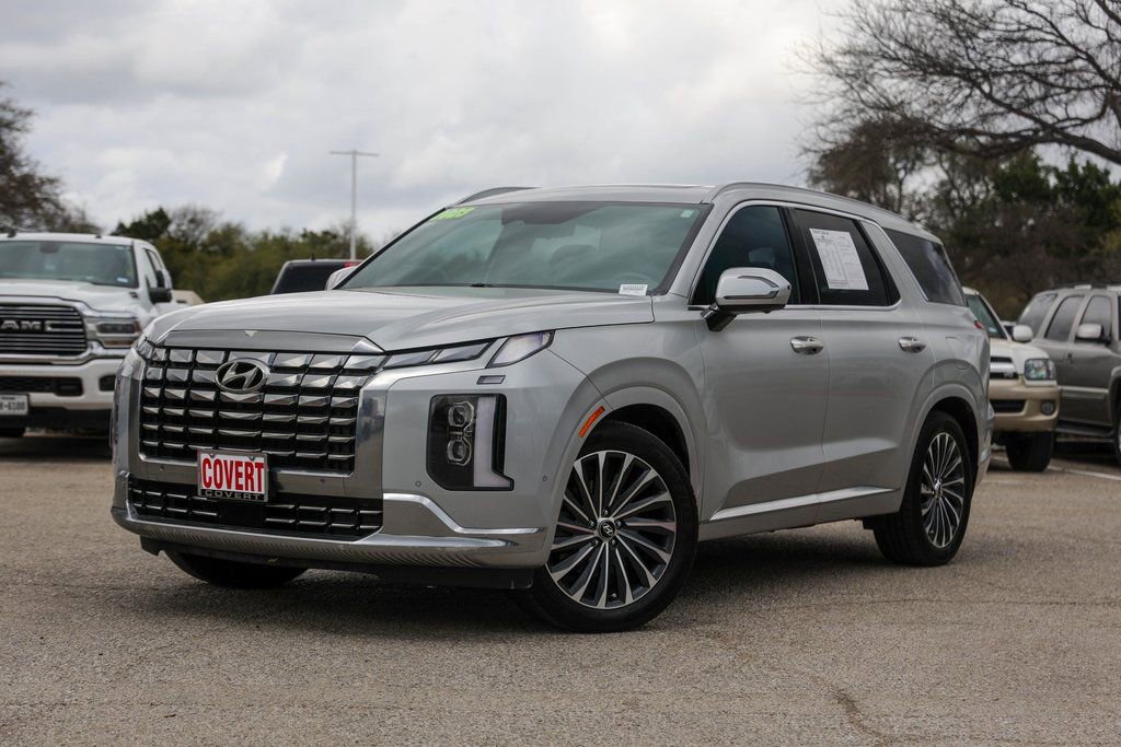 Used 2023 Hyundai Palisade Calligraphy image 1