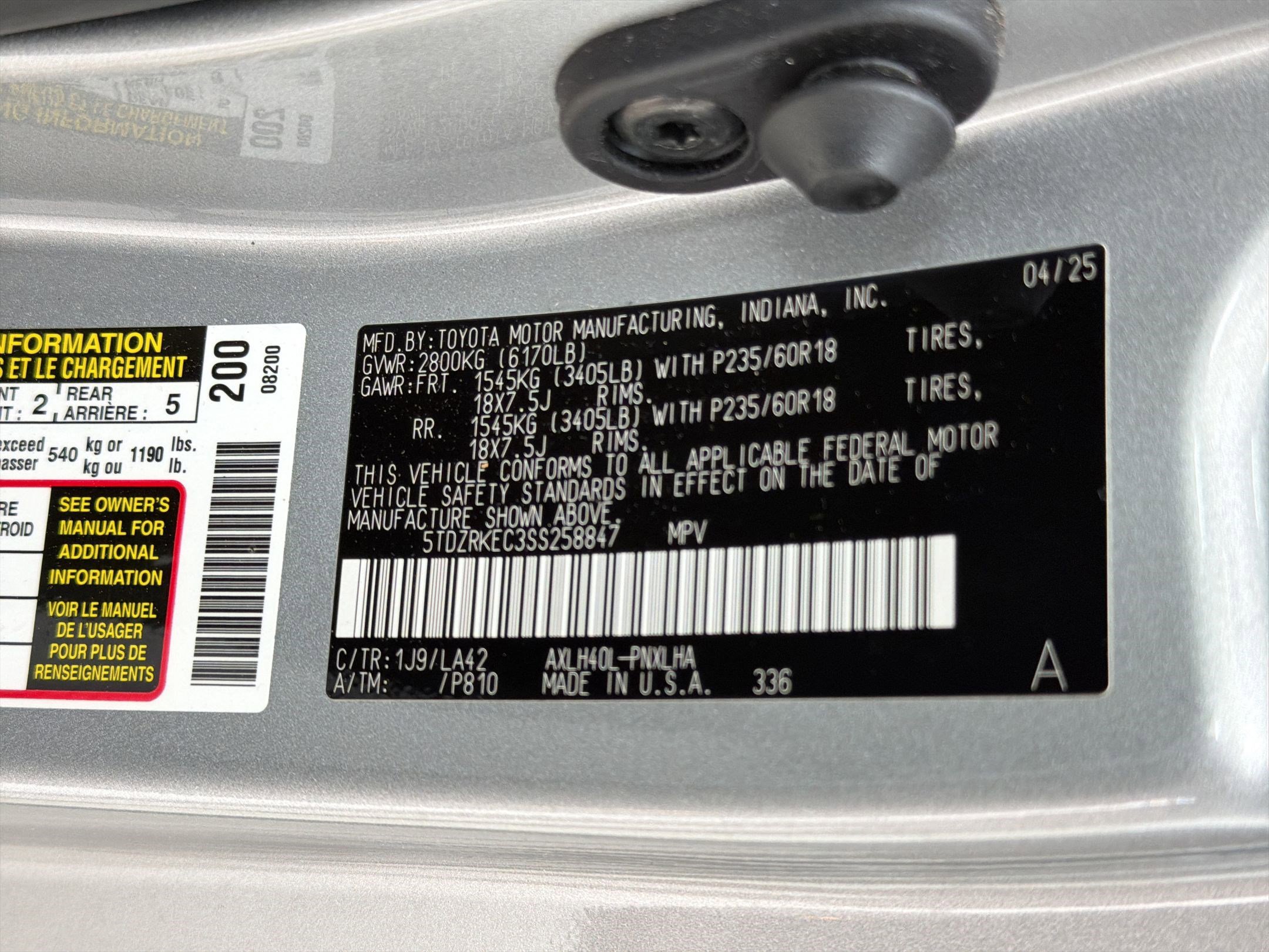 Used 2025 Toyota Sienna Limited image 19