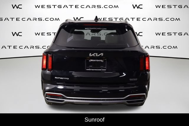Used 2023 Kia Sorento S w/ Panoramic Sunroof Package FWD image 4