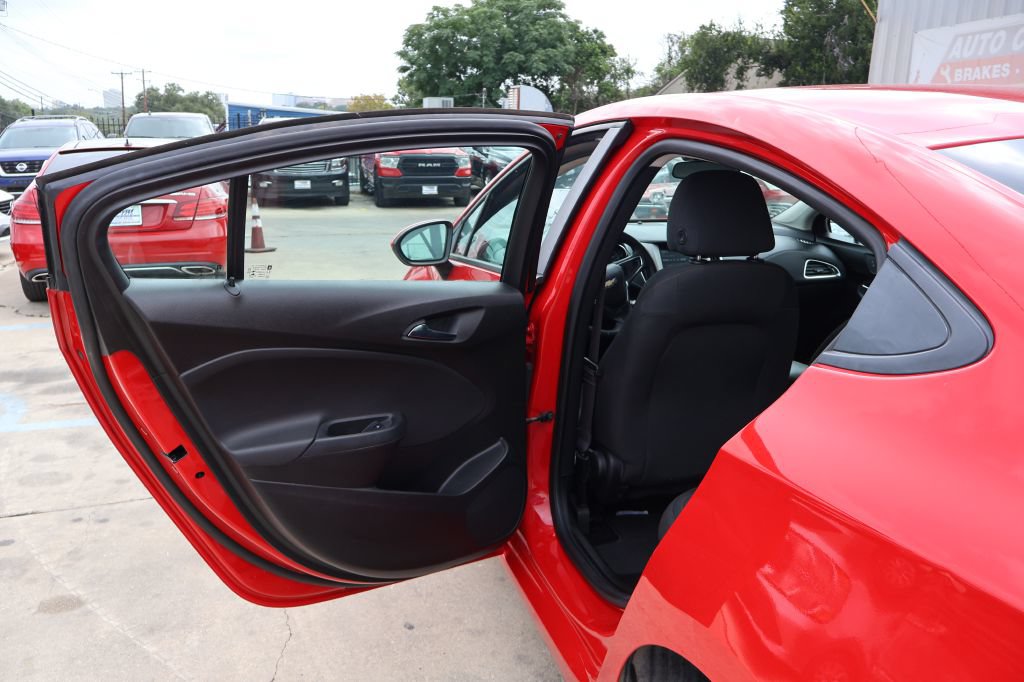 Used 2017 Chevrolet Cruze LS FWD image 18