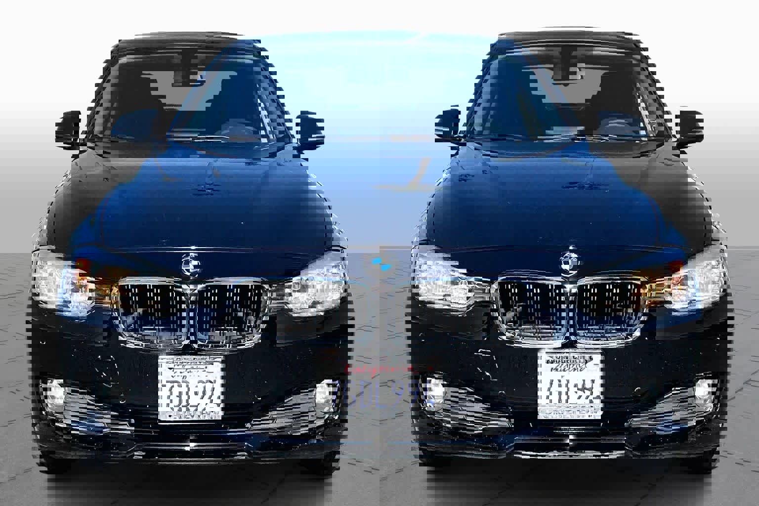 Used 2014 BMW 320i Sedan image 3