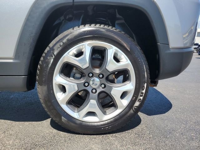 Used 2019 Jeep Compass Limited w/ Safety & Security Group AWD/4WD image 9