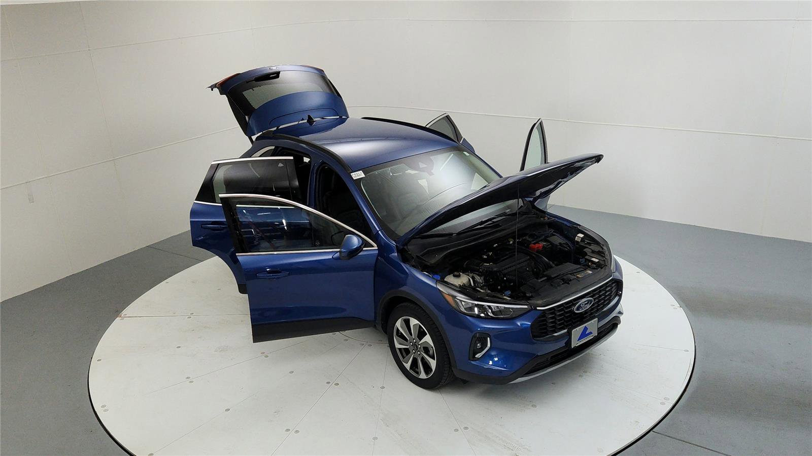 Used 2023 Ford Escape Platinum w/ Premium Technology Package image 15