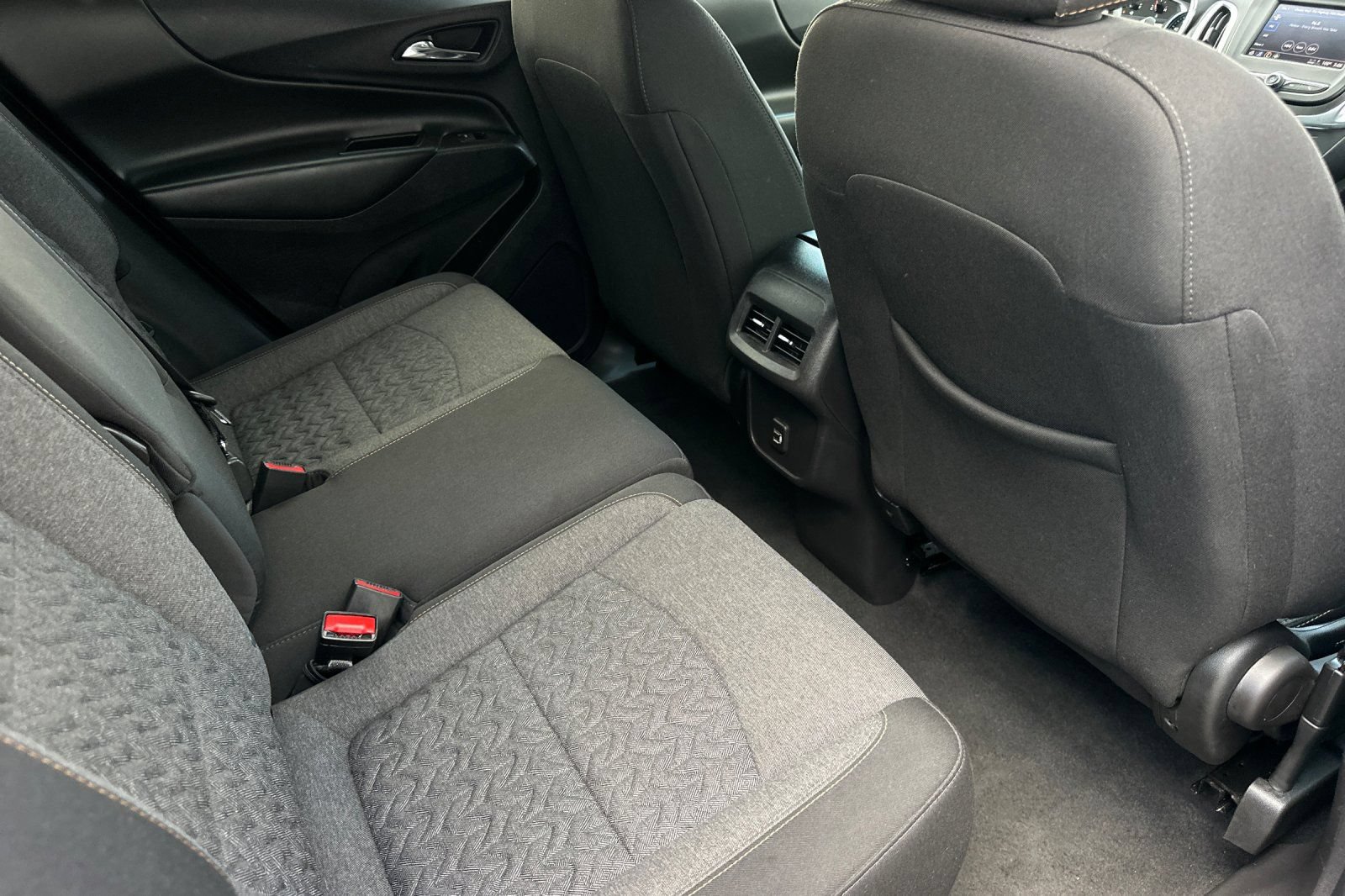 Used 2024 Chevrolet Equinox LT AWD/4WD image 19