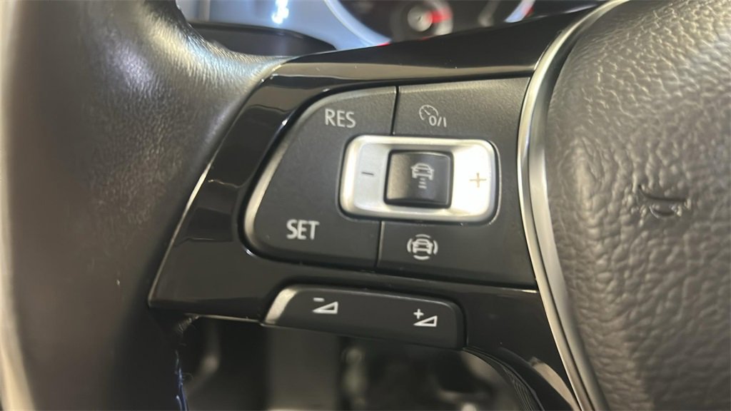 Used 2019 Volkswagen e-Golf SE w/ Driver Assistance Package image 25