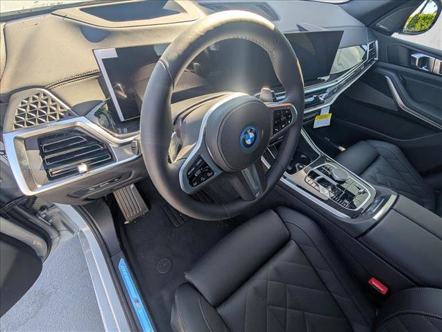 New 2026 BMW X5 xDrive50e w/ M Sport Package AWD/4WD image 11