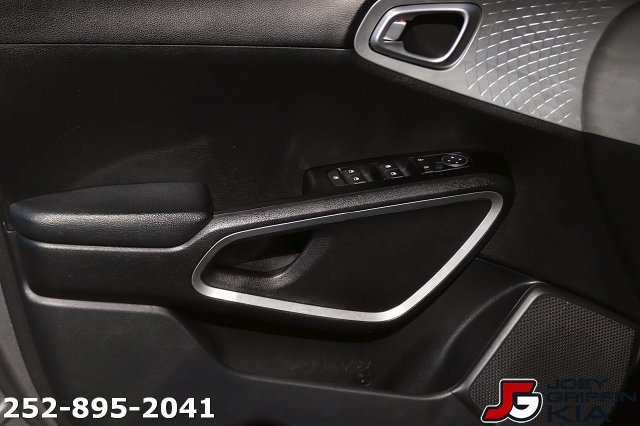 Certified 2024 Kia Soul LX w/ LX Technology Package FWD image 12
