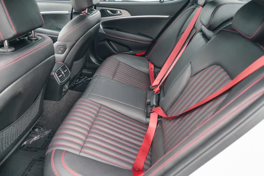 Used 2023 Genesis G70 2.0T w/ Sport Prestige Package RWD image 17