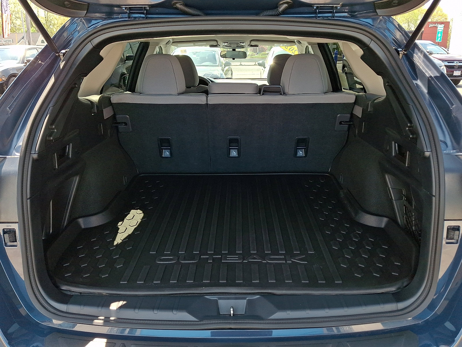Used 2024 Subaru Outback Premium AWD/4WD image 28