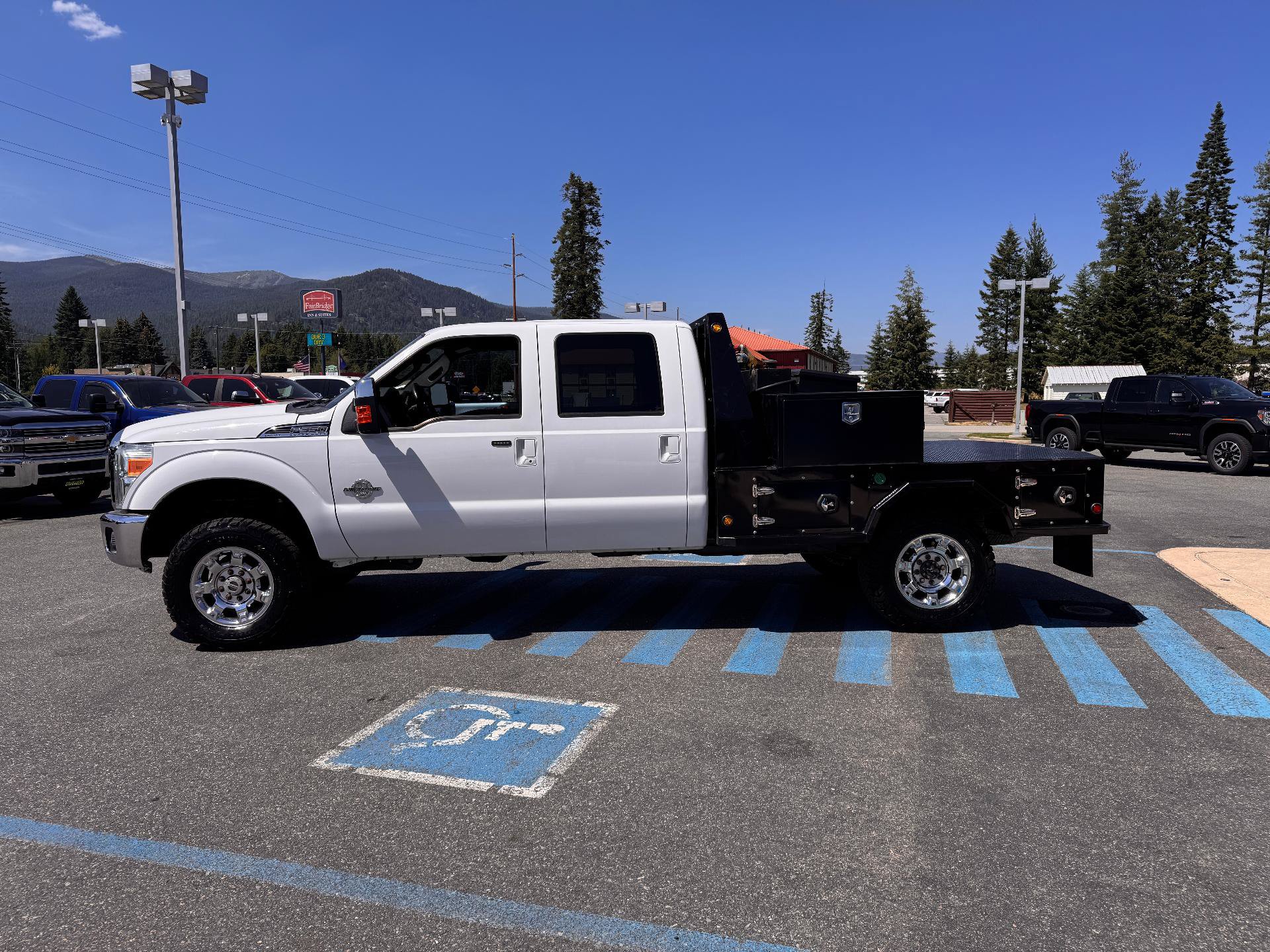 Used 2013 Ford F350 Lariat w/ Lariat Ultimate Pkg AWD/4WD image 4