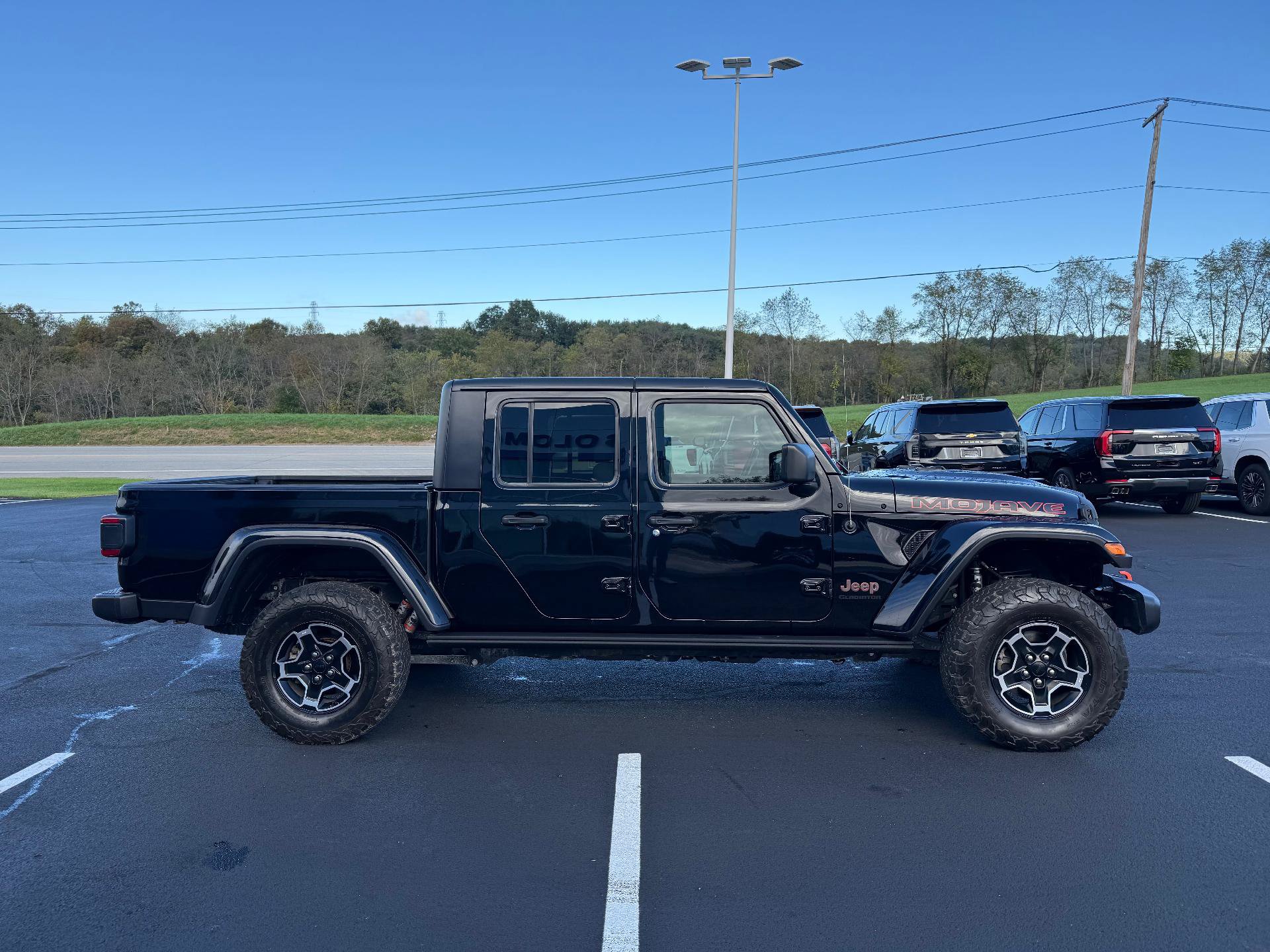 Used 2021 Jeep Gladiator Mojave AWD/4WD image 6
