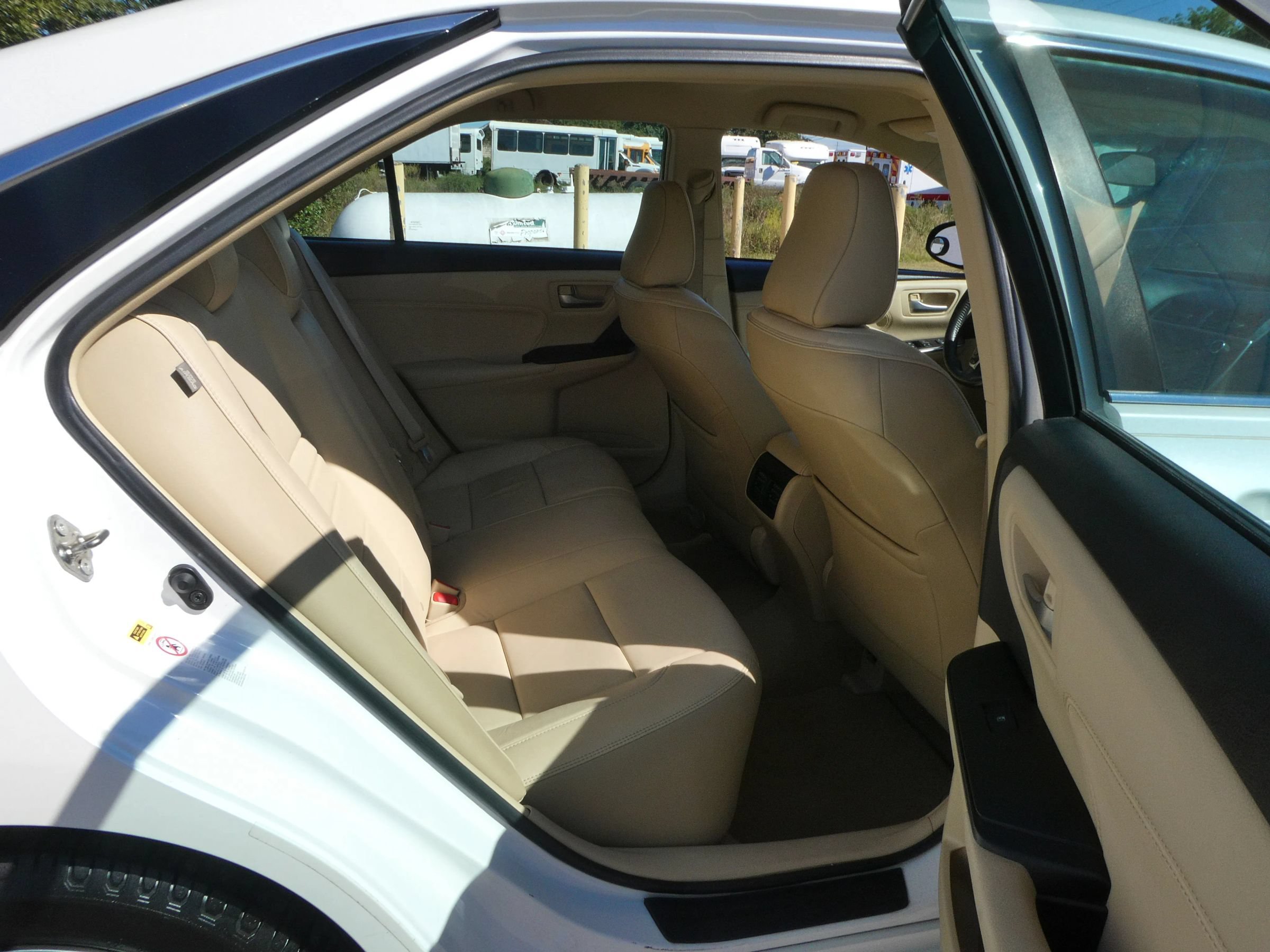 Used 2016 Toyota Camry XLE FWD image 26