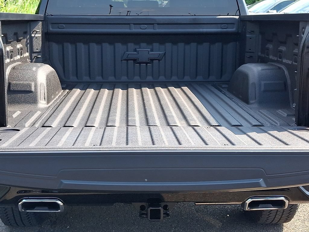 Used 2025 Chevrolet Silverado 1500 LT Trail Boss w/ LPO, Dark Essentials Package AWD/4WD image 28