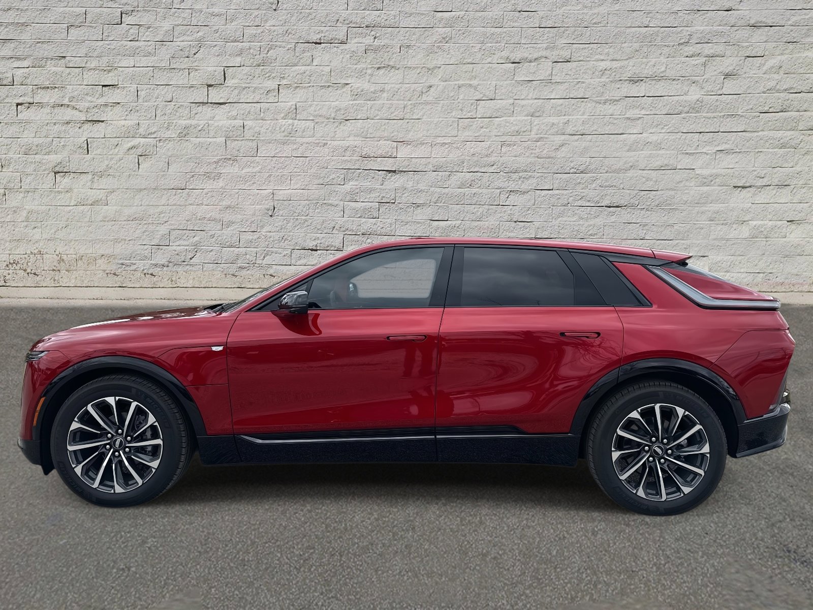 New 2025 Cadillac Lyriq Sport video 2