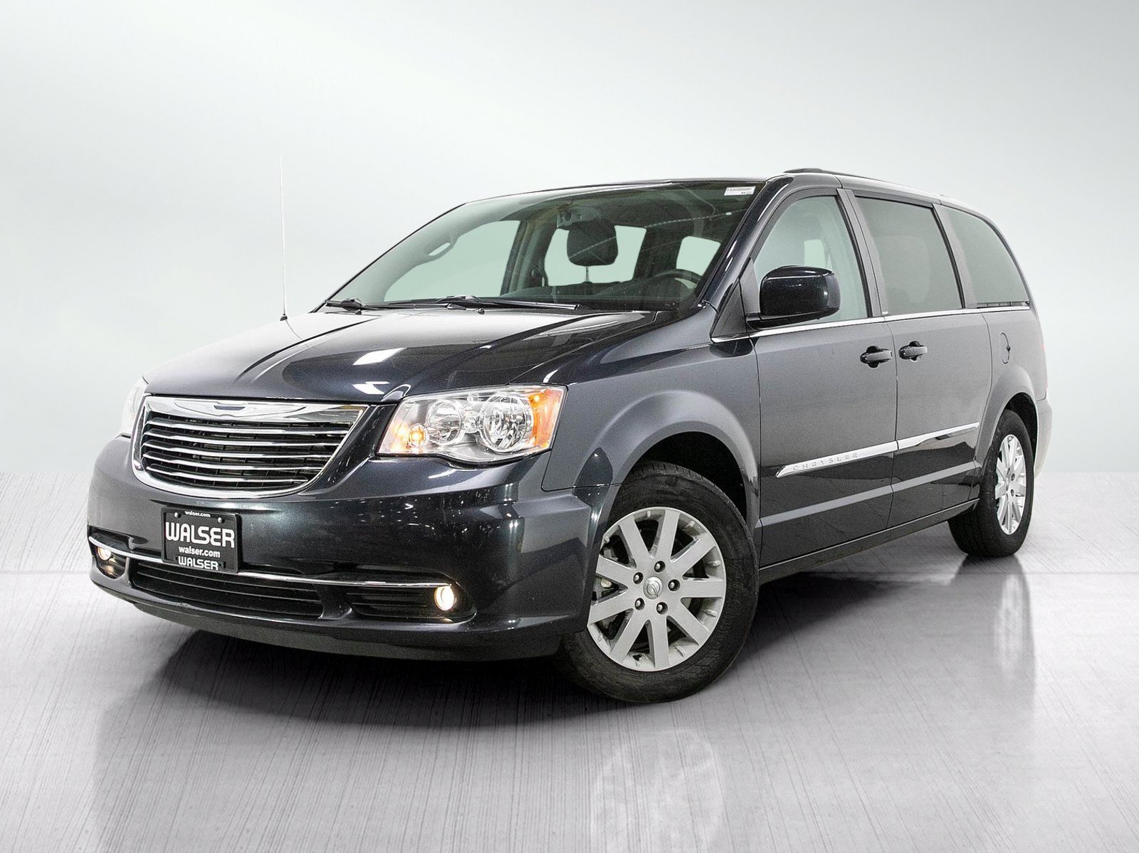 Chrysler Town & Country Touring Van / Minivans for Sale - Kelley Blue Book