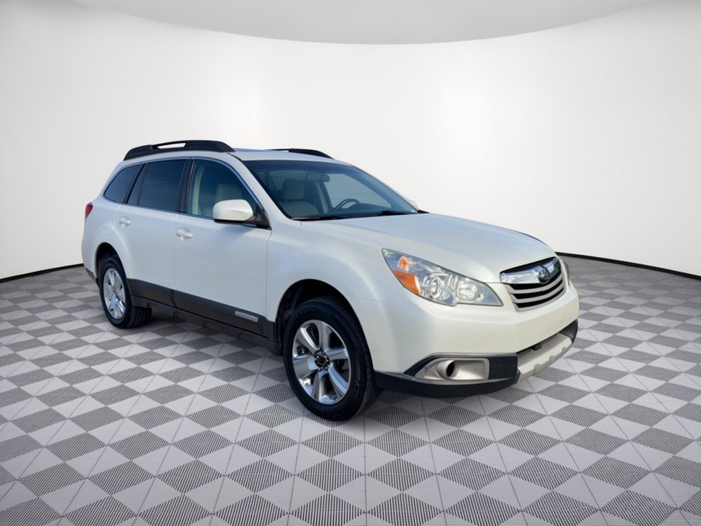 Used 2012 Subaru Outback 3.6R Limited w/ Moonroof Pkg AWD/4WD image 7