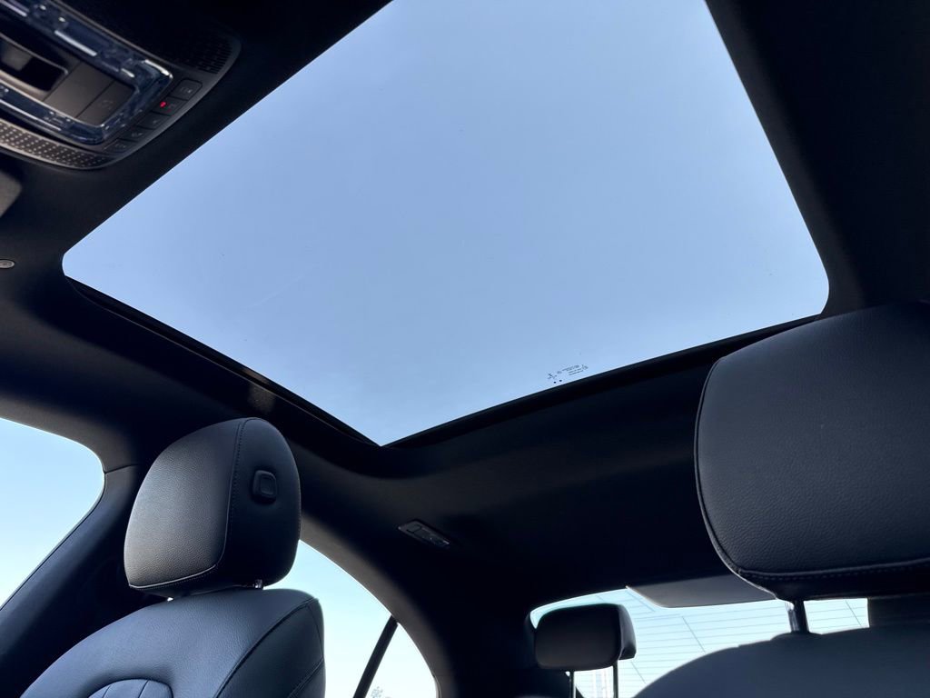 Used 2023 Mercedes-Benz CLA 250 image 2