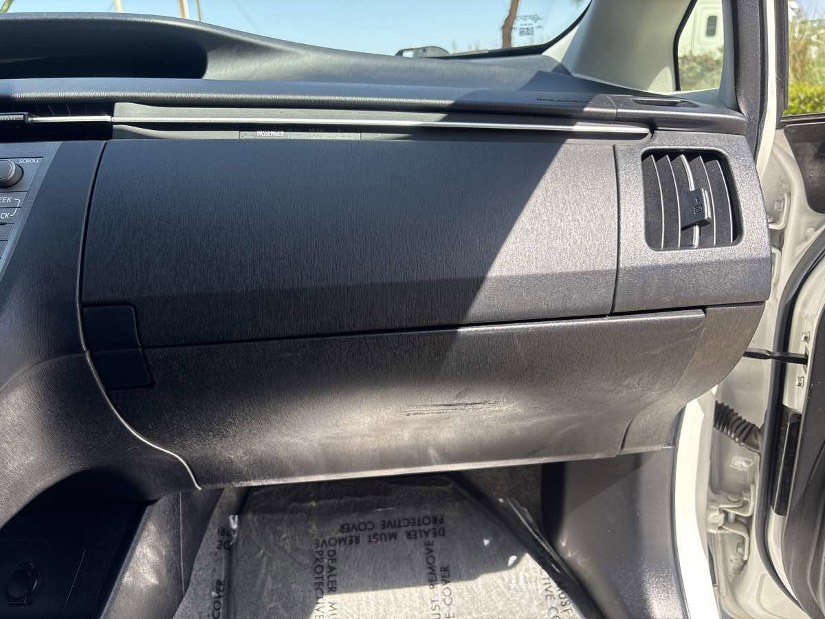 Used 2012 Toyota Prius Four w/ Deluxe Solar Roof Pkg FWD image 17