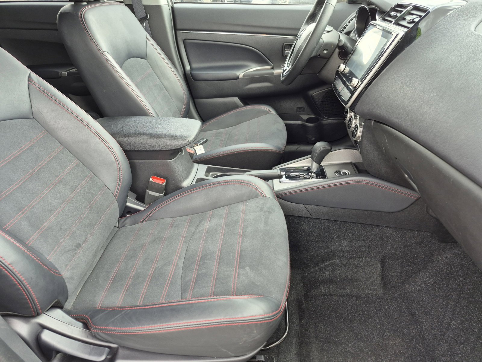 Used 2025 Mitsubishi Outlander Sport ES image 24