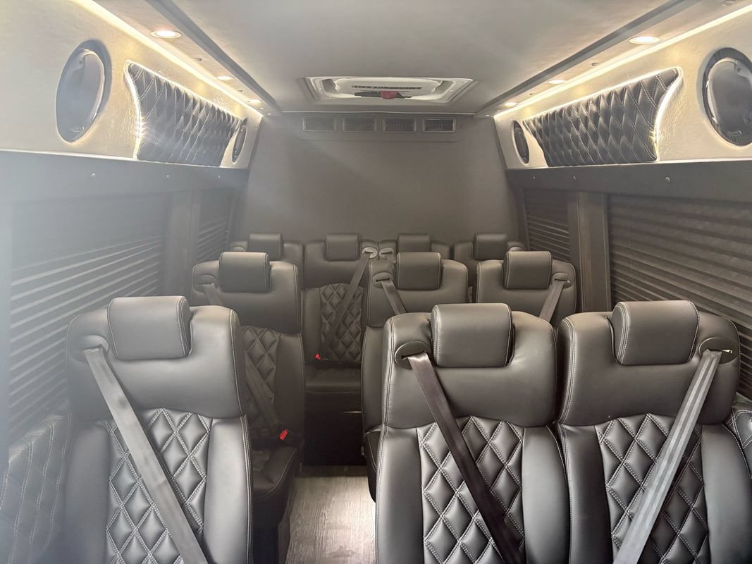 Used 2025 Mercedes-Benz Sprinter 3500 image 1