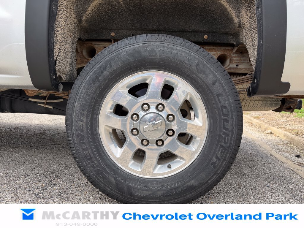 Used 2015 Chevrolet Silverado 2500 LT w/ LT Convenience Package AWD/4WD image 9