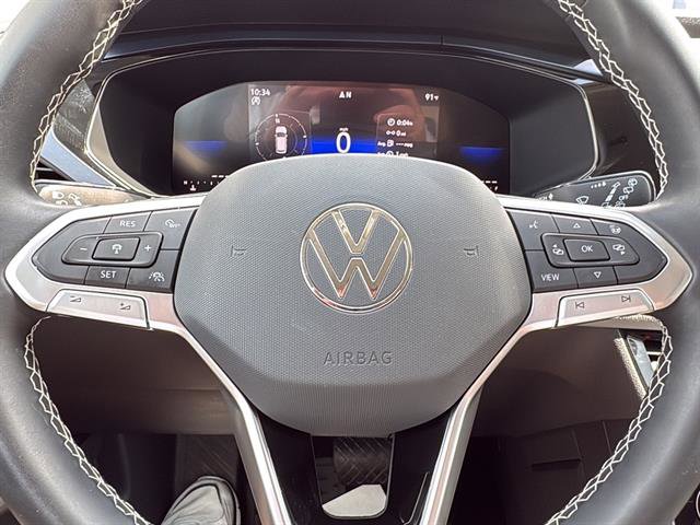 Certified 2023 Volkswagen Taos SE image 14