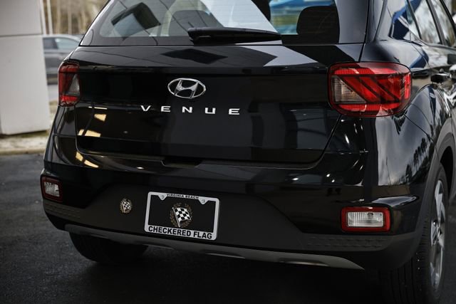 Used 2024 Hyundai Venue SEL image 9