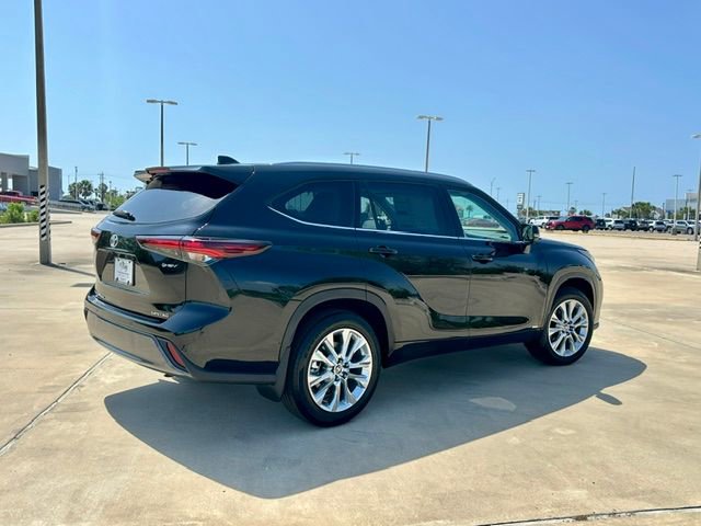 New 2026 Toyota Highlander Limited image 4